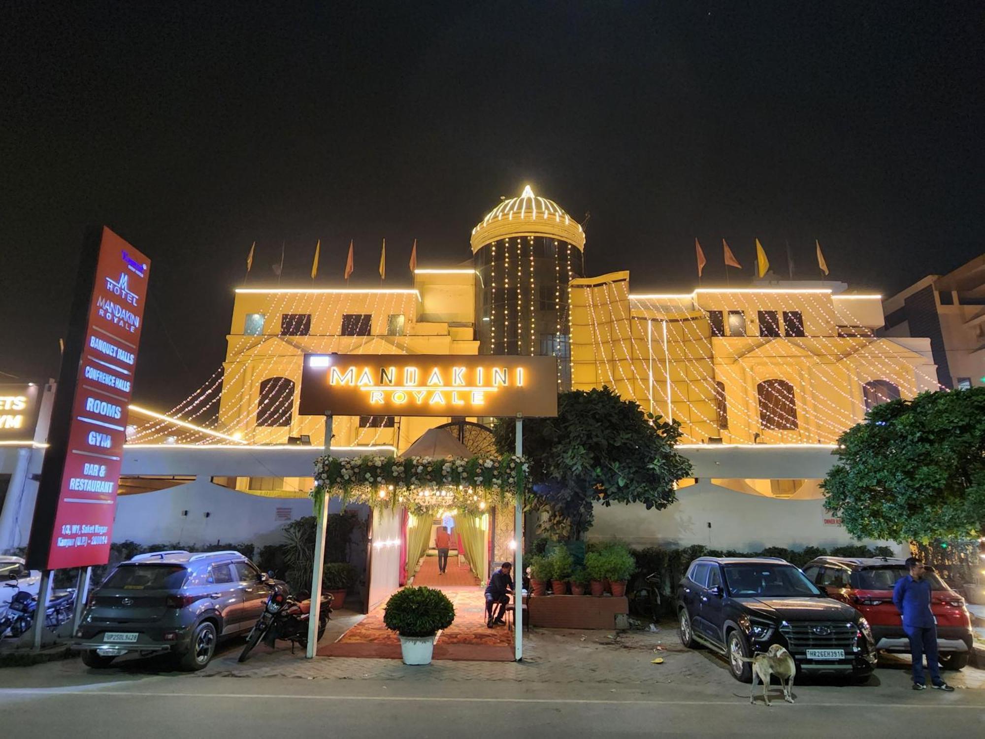 Hotel Mandakini Royale Kanpur Exterior photo